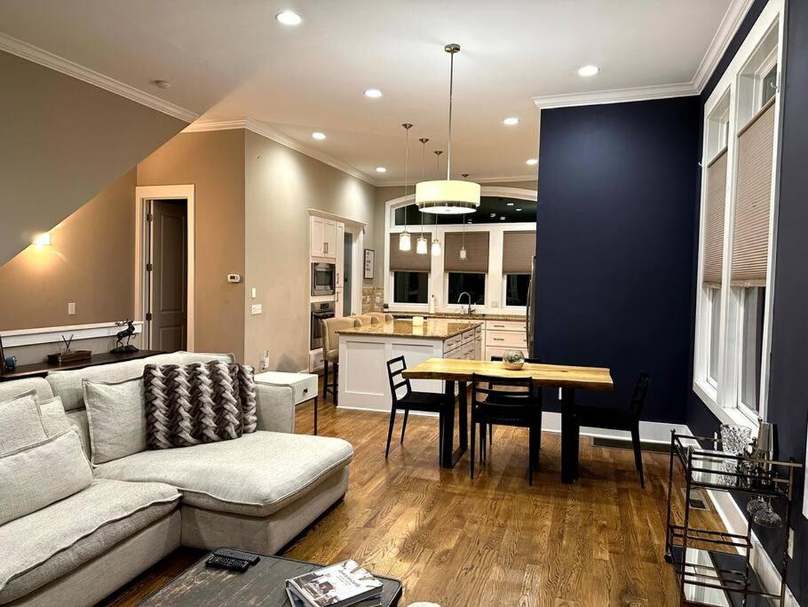The Color Chord L 3Br In East Nashville With Rooftop Hot Tub Exterior photo